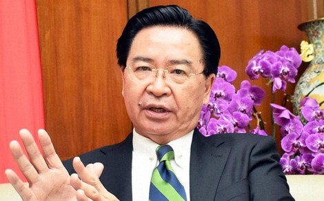 呉釗燮氏＝福岡静哉撮影