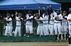 日本女子ソフト 日立 守備力光った 遊邪飛タッチアップを刺して流れ変わる スポニチ