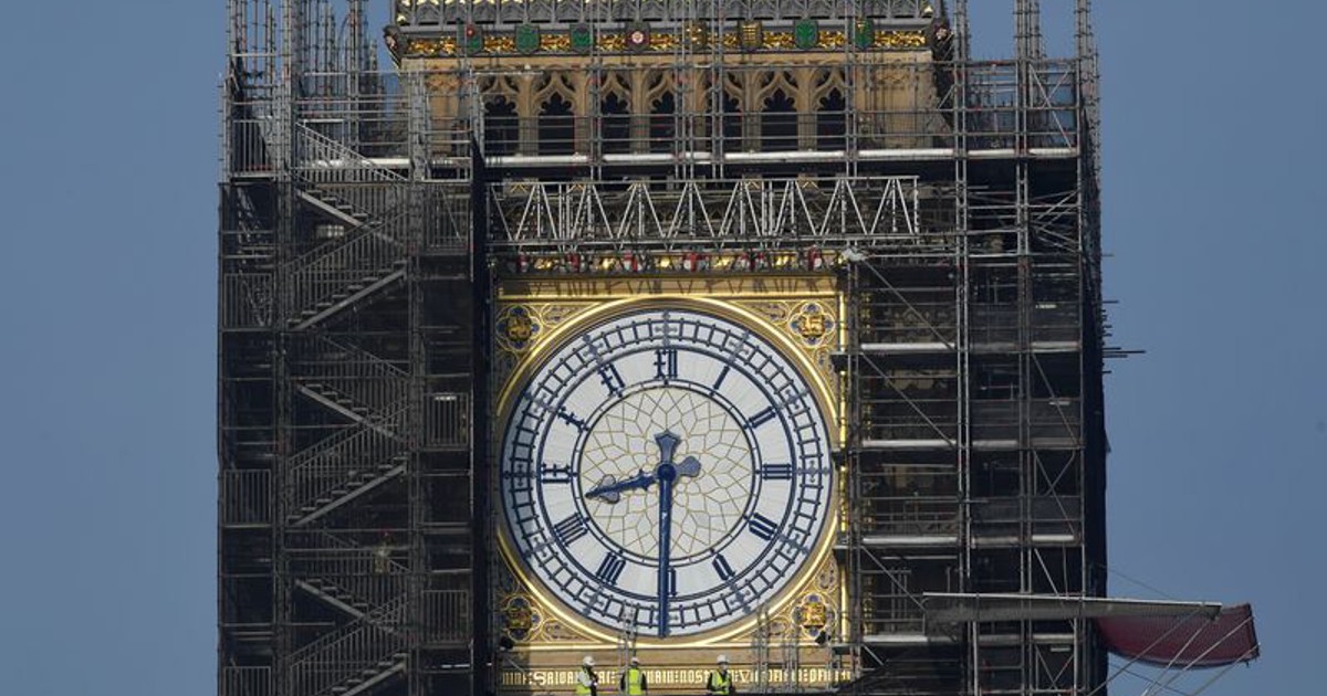 【美品】クリスタル ビッグ・ベン 彫刻 約24cm 時計 送料無料】 クリスタル 時計 ペガサス SFC-4 置時計 名入れ 彫刻 刻印