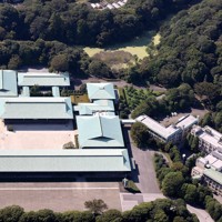 皇居・宮殿＝東京都千代田区で、本社ヘリから幾島健太郎撮影