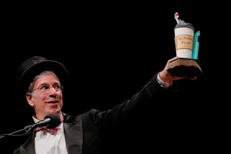 世界の雑記帳 イグ ノーベル賞 サイの安全な運び方 などが受賞 毎日新聞