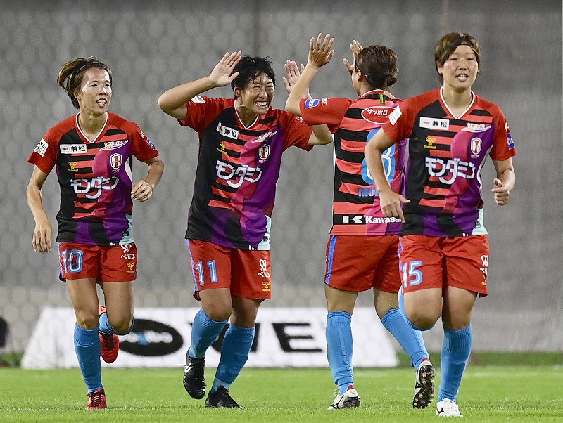 日本初の女子サッカーのプロリーグ Weリーグ が開幕 写真特集2 11 毎日新聞