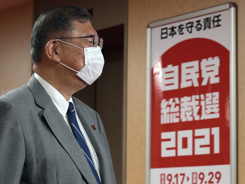 自民党の二階俊博幹事長との会談に臨む石破茂元幹事長=東京都千代田区の同党本部で2021年9月14日午後3時28分、竹内幹撮影