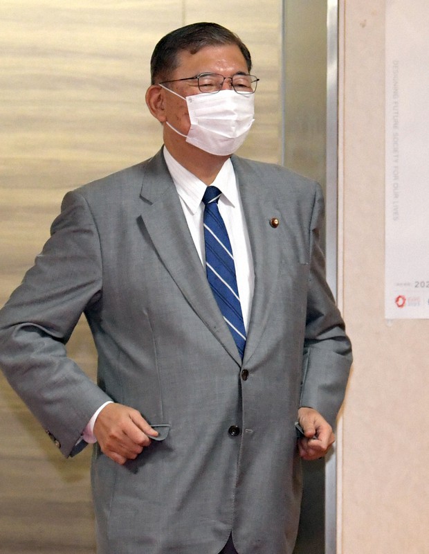 自民党の二階俊博幹事長との会談に臨む石破茂元幹事長=東京都千代田区の同党本部で2021年9月14日午後3時28分、竹内幹撮影