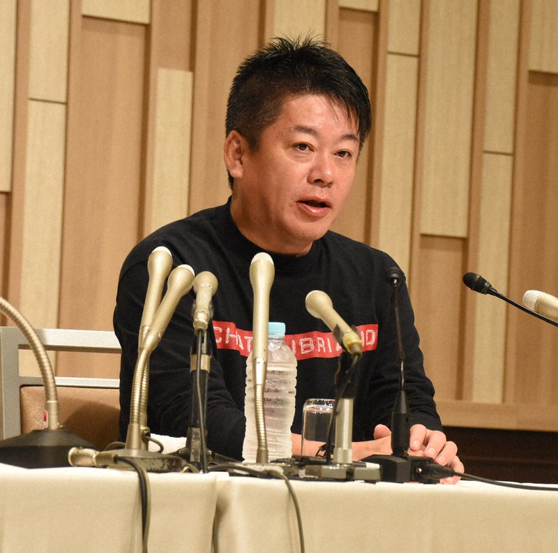 記者会見で新球団運営への意気込みを語る堀江貴文氏=北九州市で2021年9月17日午前10時17分、黒澤敬太郎撮影