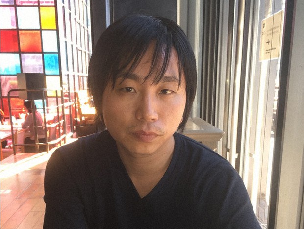 上田岳弘さん=新潮社提供