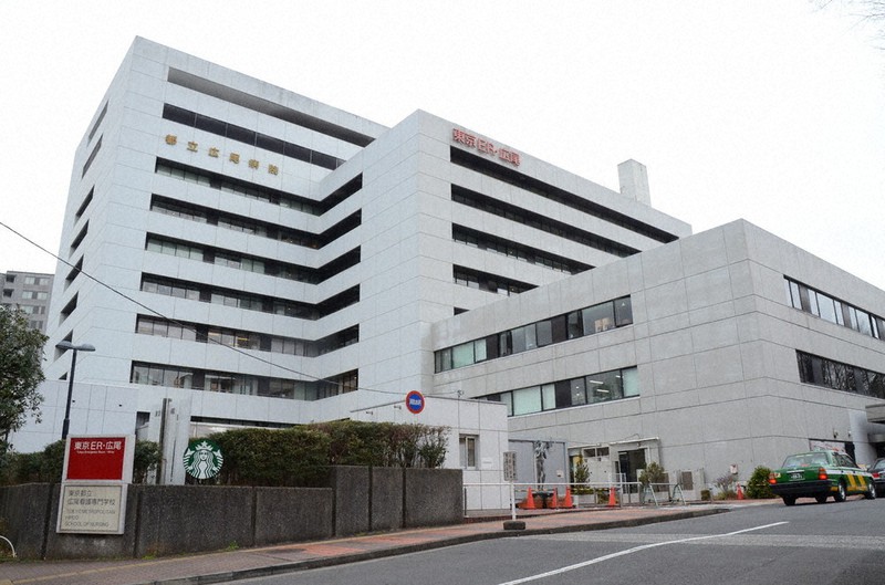 独立行政法人の運営に移行する見通しの都立広尾病院=東京都渋谷区で