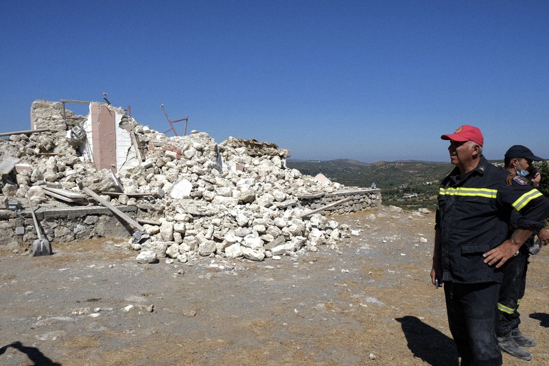 ギリシャ クレタ島でm5 8 多数の建物損壊 1人死亡 毎日新聞