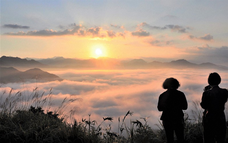 神話の里に秋告げる黄金の雲海 宮崎 高千穂 写真特集1 3 毎日新聞
