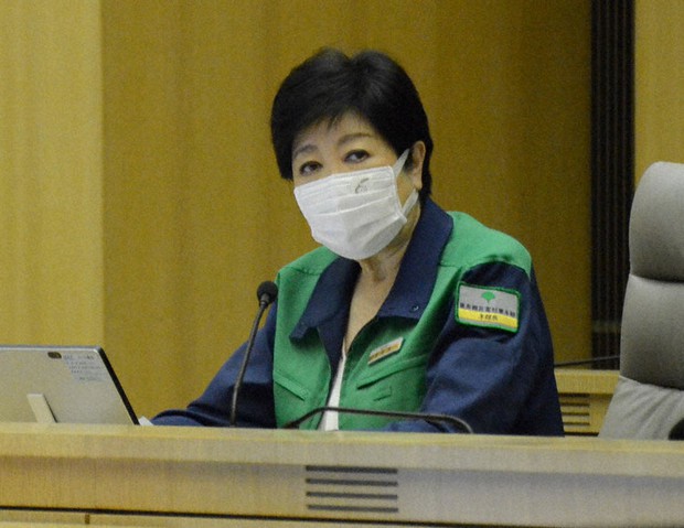 東京都のモニタリング会議で感染防止対策の徹底を呼びかける小池百合子知事=都庁で9月30日