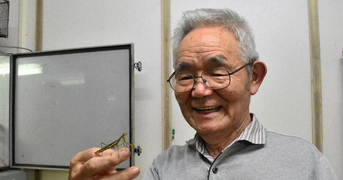 弘前大・安藤名誉教授、カマキリ研究の本出版 生態の面白さ存分に