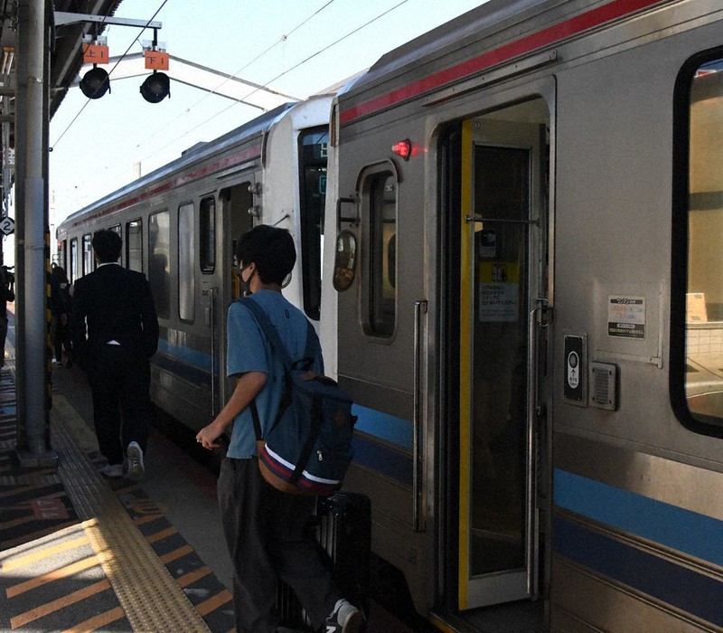 江南 田儀間で運転再開 Jr山陰線 1カ月半ぶり 島根 毎日新聞