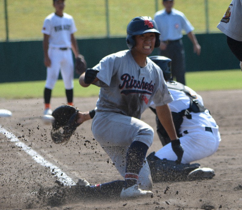 秋の高校野球：県大会 立正大淞南、逃げ切る 出雲西は延長で浜田降す