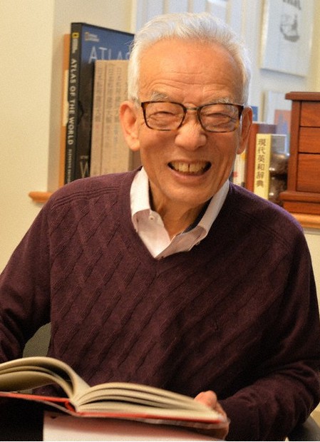 ノーベル物理学賞の受賞決定後、自宅で喜びの表情を見せる真鍋淑郎さん=米ニュージャージー州で2021年10月5日、隅俊之撮影