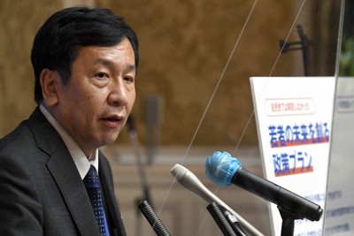 記者会見する立憲民主党の枝野幸男代表＝国会内で2021年10月7日午後3時8分、竹内幹撮影