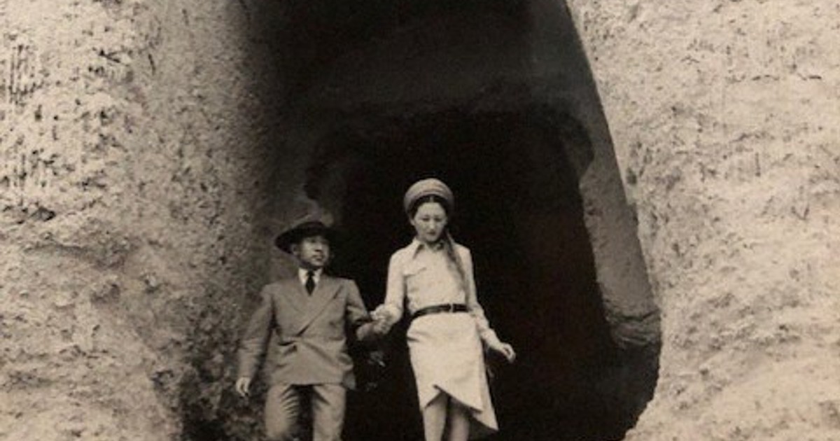 上皇ご夫妻迎えたアフガン知事 渡米後も大切にした写真と祖国愛 | 毎日新聞