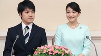 婚約が内定し記者会見する眞子さまと小室圭さん＝2017年9月3日、東京・元赤坂の赤坂東邸（代表撮影）