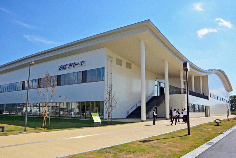 完成した安曇野市の新総合体育館「ANCアリーナ」=長野県安曇野市豊科高家で2021年10月8日、武田博仁撮影