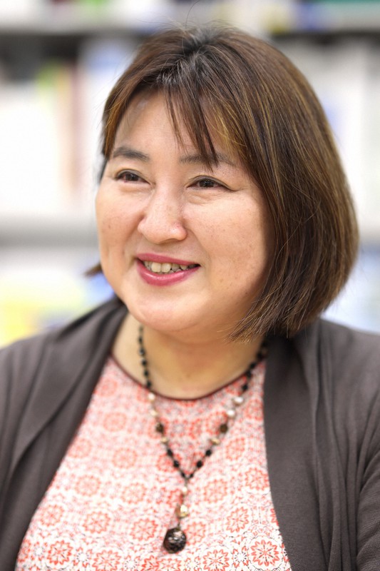 インタビューに答える東京大学医科学研究所の武藤香織教授=東京都港区で2021年10月12日午後0時19分、尾籠章裕撮影