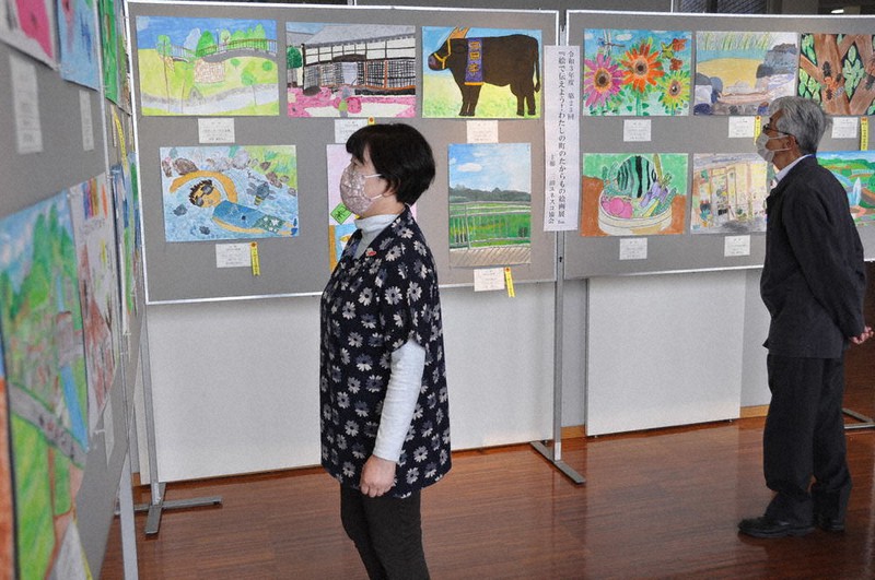 三田のたからもの 絵に 市内小中生が描く 24日まで展示 兵庫 毎日新聞