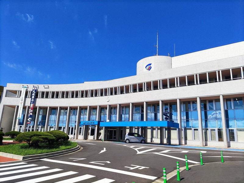 鹿児島県の南さつま市役所=南さつま市加世田川畑で2021年10月1日午後1時13分、白川徹撮影