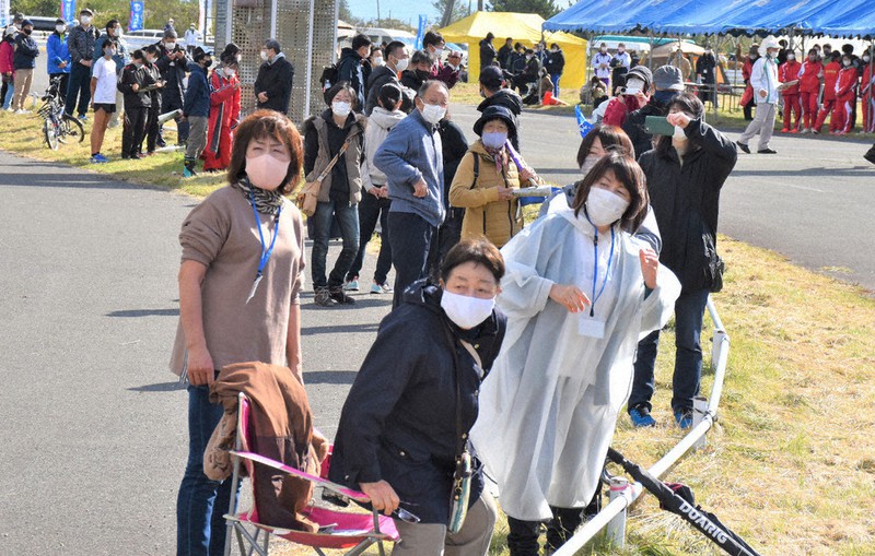 全国高校駅伝:県大会 男子、秋田工が9連覇 女子、大曲3年ぶりV /秋田 毎日新聞 全国高校駅伝:県大会 男子、秋田工が9連覇 女子、大曲3年ぶりV /秋田 毎日新聞