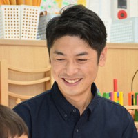 小規模保育園を運営する安藤準佑さん＝京都市伏見区で、南陽子撮影