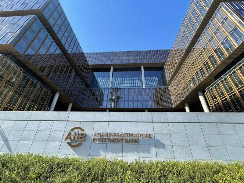 中国主導AIIB、投融資伸び悩み 悪い「使い勝手」、人材も不足