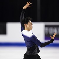 スケートカナダでフリー演技するネーサン・チェン＝10月30日、AP