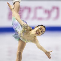 スケートカナダでフリー演技する三原舞依＝10月30日、AP