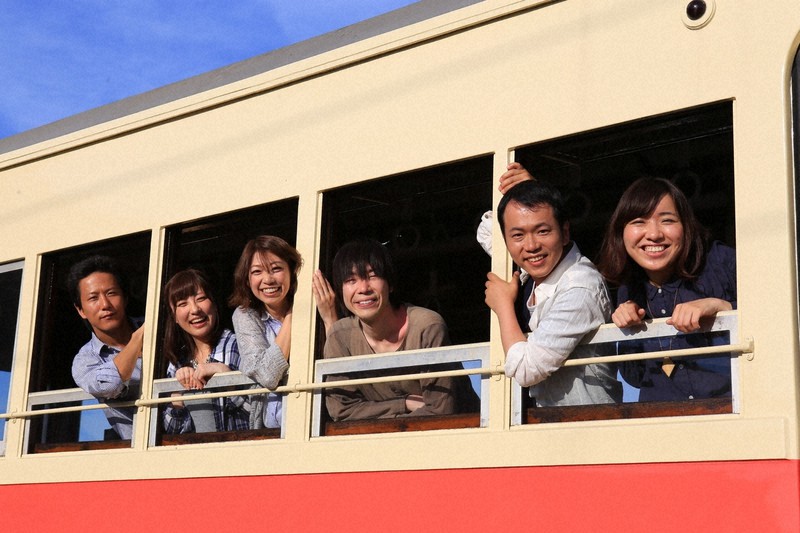 2015年に上演された「ローカル鉄道演劇~ことでんスリーナイン」=シアターキューブリック提供