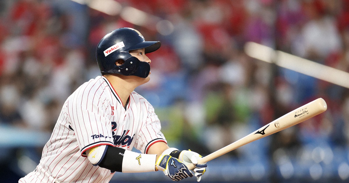ヤクルトの村上宗隆 史上最年少のプロ通算100本塁打：東京新聞