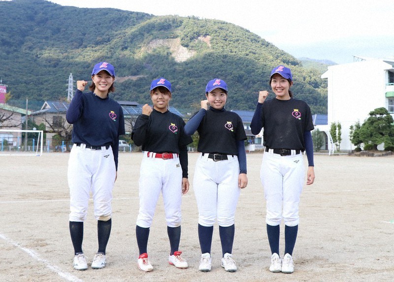 スポーツの今・地域から:SNSで部員集め奮闘 甲斐桃姫女子軟式野球クラブ(山梨県笛吹市) 毎日新聞 スポーツの今・地域から:SNSで部員集め奮闘 甲斐桃姫女子軟式野球クラブ(山梨県笛吹市) 毎日新聞