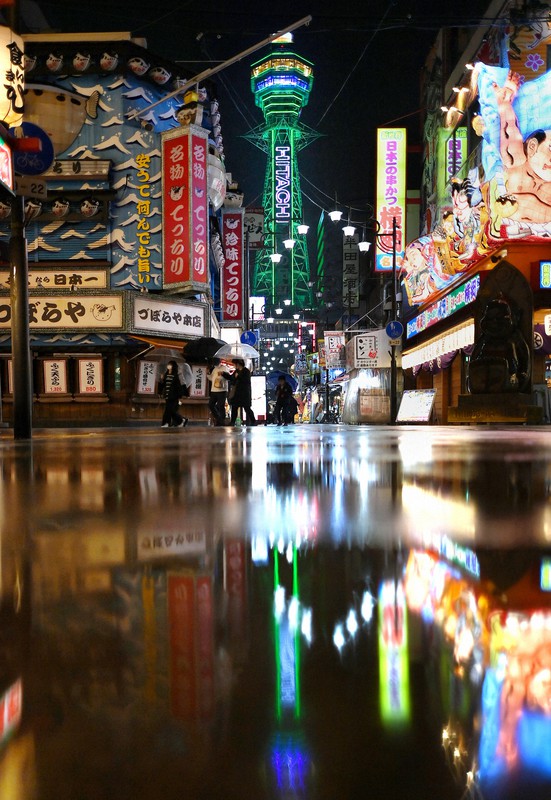 通天閣の悪質デマ画像広がり、苦情など相次ぐ ワクチン巡り 毎日新聞