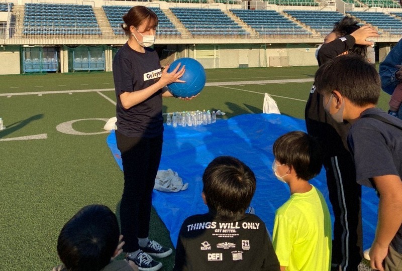 川崎市で行われたゴールボールの体験会=上智大Go Beyond提供
