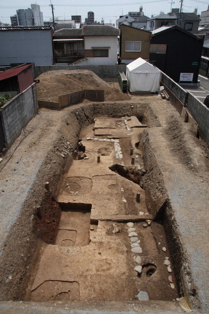 古代宮都の内裏構造 平安京の内裏で明確な建物跡初確認 皇后らが住んだ登華殿か