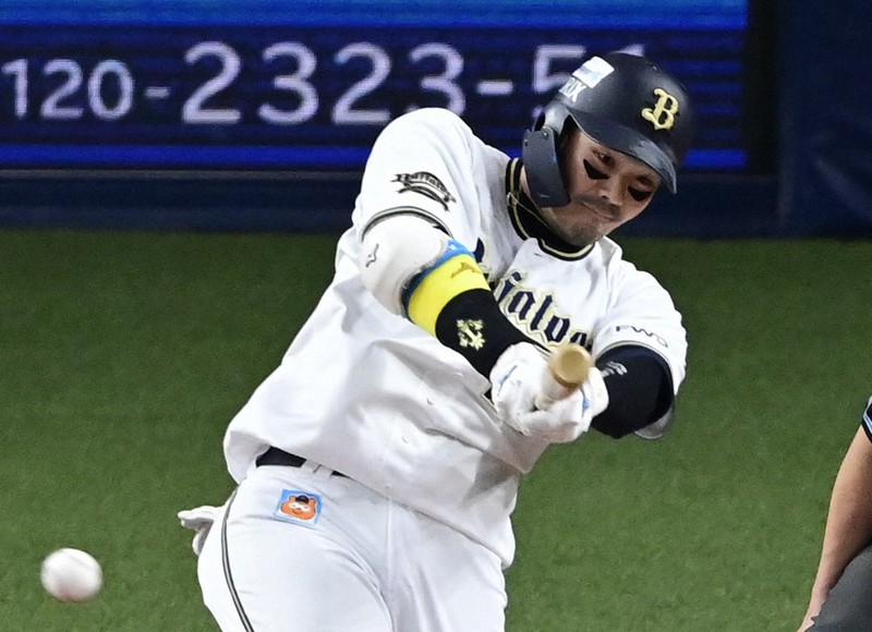 オリックス　T-岡田選手　実使用スパイク オリックス・バファローズ #55 T-岡田（おかだ たかひろ）の