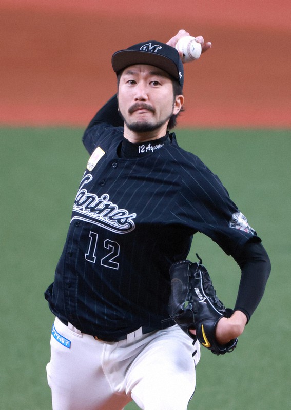【オリックス-ロッテ】力投するロッテの先発・石川=京セラドーム大阪で2021年11月10日、猪飼健史撮影
