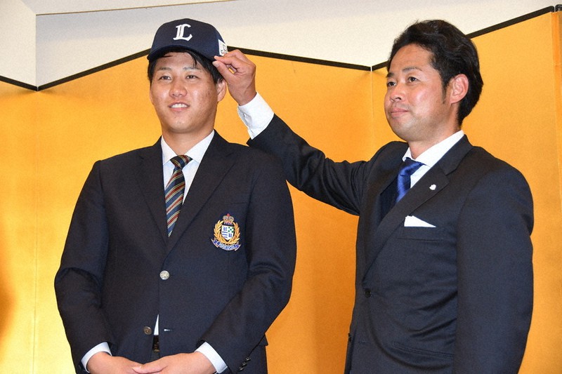 とちスポ プロ野球 ドラフト 西武6位指名 白鷗大の中山誠吾選手が仮契約 プロになれた実感 栃木 毎日新聞