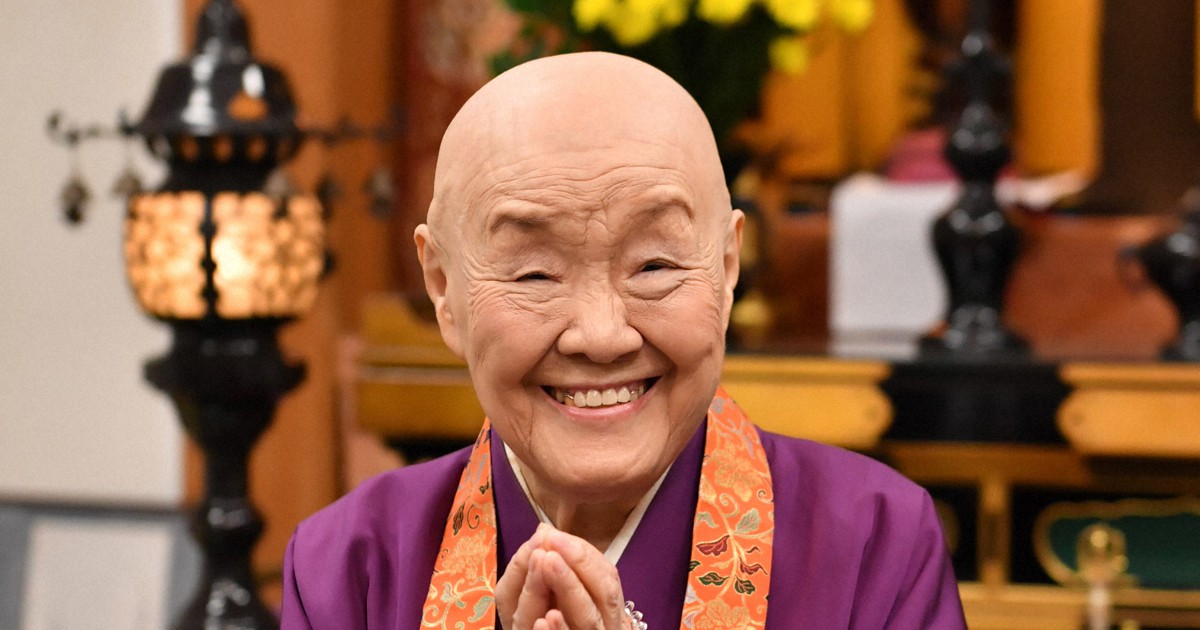 瀬戸内寂聴さんの言葉「人間は自由」「平和は憲法9条のおかげ」 | 毎日新聞