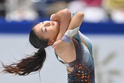 女子SPで首位に立った坂本花織の演技＝東京・国立代々木競技場で2021年11月12日、手塚耕一郎撮影