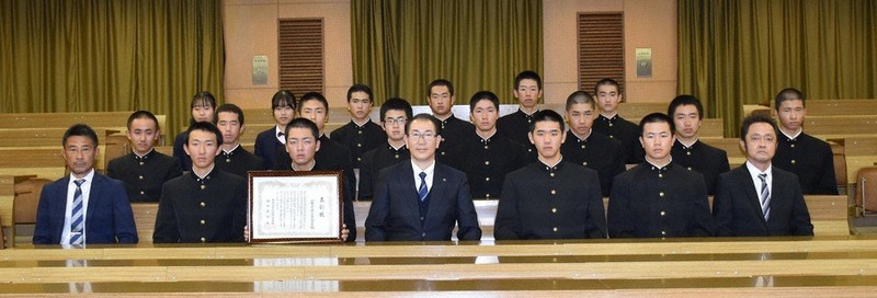 甲府第一高校野球部ユニフォーム センバツ「21世紀枠」県推薦校 甲府一を表彰 ／山梨 | 毎日新聞