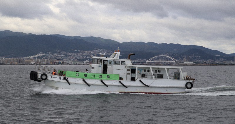 訪ねてみました 武庫川一文字 兵庫県 武庫川河口沖 船に乗り人気の釣り場へ 毎日新聞