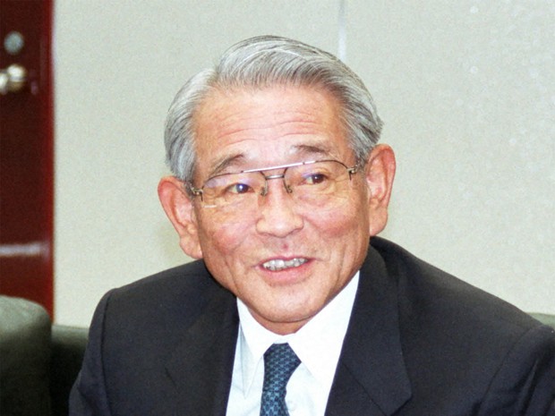 佐藤安弘キリンビール会長(2001年11月当時)