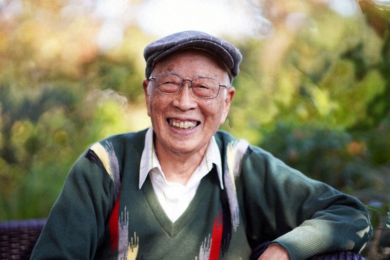 立川談志さんへの思いを語る野末陳平さん=東京都千代田区で2021年11月5日、藤井太郎撮影