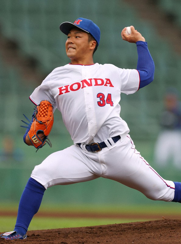 日本選手権で力投するホンダの新人左腕・片山皓心=ほっともっとフィールド神戸で2021年7月1日、猪飼健史撮影