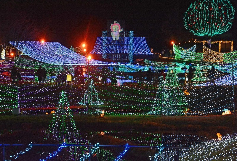 アルクマ イルミが輝く 安曇野 長野 毎日新聞 アルクマ イルミが輝く 安曇野 長野 毎日新聞