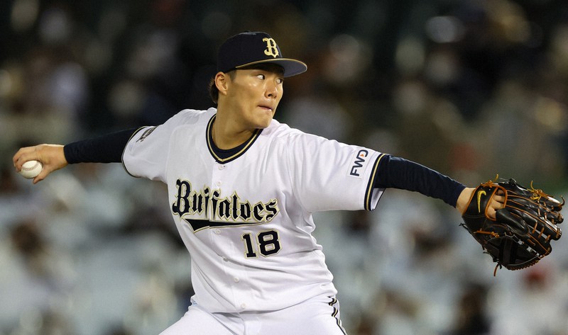 【オリックス-ヤクルト】力投するオリックスの先発・山本=ほっともっとフィールド神戸で2021年11月27日、猪飼健史撮影