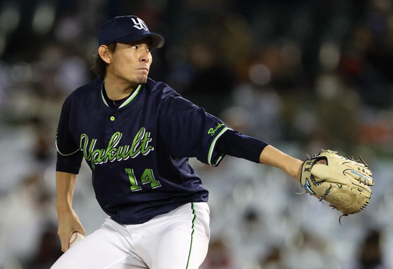 【オリックス-ヤクルト】力投するヤクルトの先発・高梨=ほっともっとフィールド神戸で2021年11月27日、猪飼健史撮影