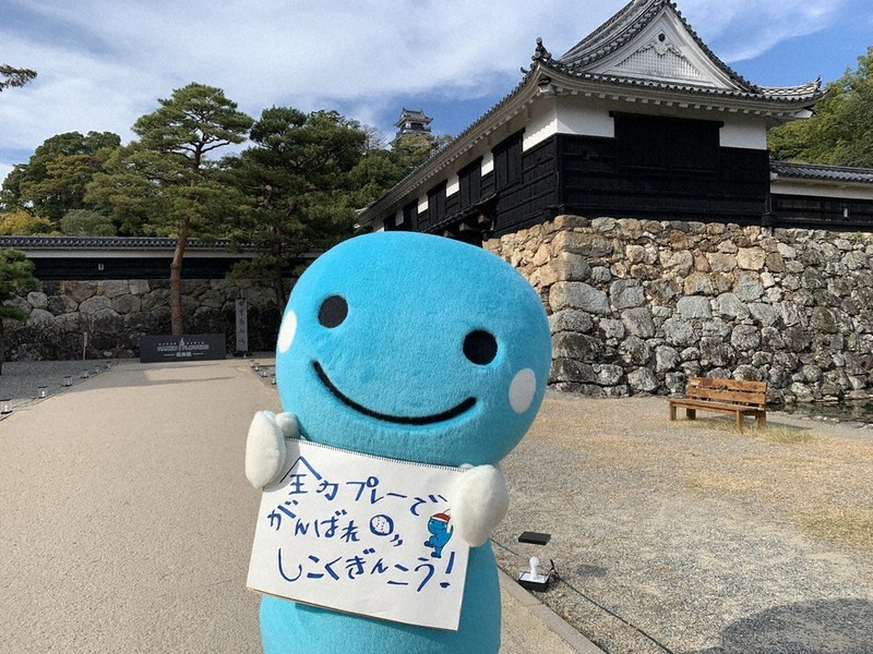 高知県キャラクターの「くろしおくん」